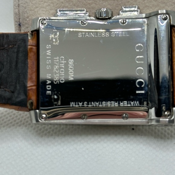 Gucci Swiss Made Chronograph Timepiece With a Genuine Tan Leather Watch Strap - Picture 5 of 5